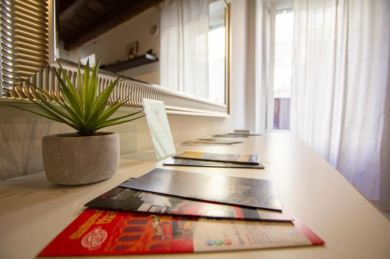 Apartment Madame Verona Italy