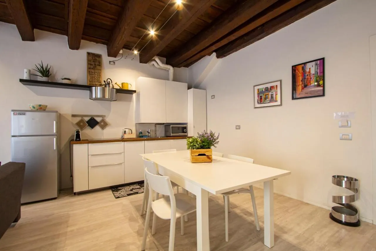 Madame Verona Apartment
